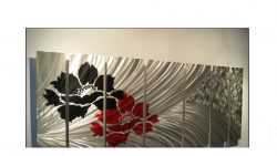 \" Metal 2 Flowers \" is een prachtig 7 luik Metal Art, met belichting naar keuze kunnen schitterende effecten worden bereikt ,afmeting 170cm breed x 60 cm hoog. € 295,00
