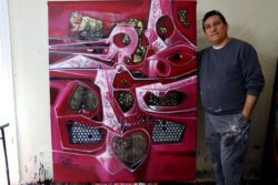 ....Frutos del Corazon .... Acrylschilderij van Simeon Gonzales (Peru) 150 cm x 120 cm , gesigneerd aan de voorzijde + certificaat van echtheid 2020, met 2 stickers en code. Het schilderij kan op aanvraag opgespannen worden op een stevig houten spieraam , of opgerold worden verzonden in een stevige koker. Uiteraard kan het altijd eerst bezichtigd worden in Terneuzen, van harte welkom! Telefoon: 0115 620556 , 06-31957298 op afspraak op een dag en tijd die u het beste uitkomt. € 795,-